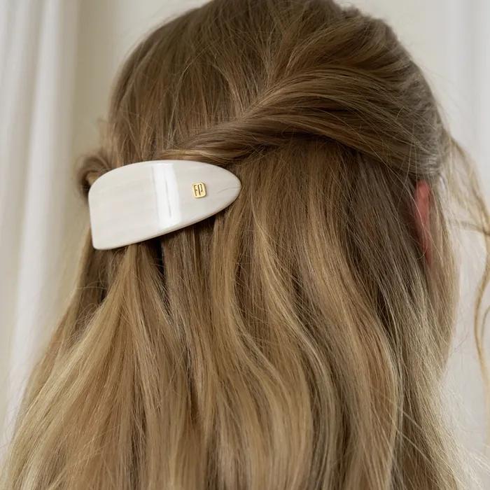 innocent ellipse hair clip