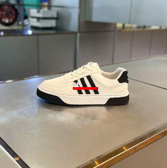 Zapatillas de skate de suela gruesa de caña baja con tres tiras, superficie de tela transpirable, casual, talla XS