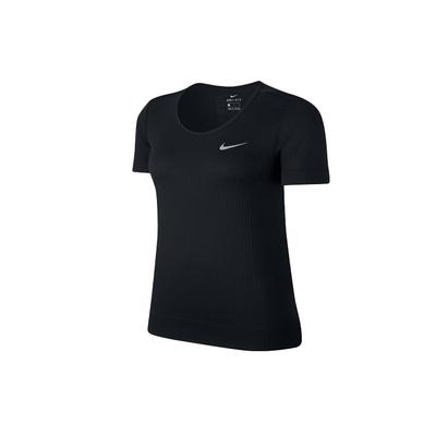 T Shirts Women's Black Crew Neck Moderate Straight Fit BV3914-010