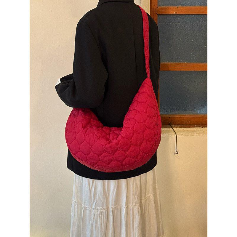Cotton-filled Dumplings Come with A Large Capacity Casual Commuter Shoulder Bag.