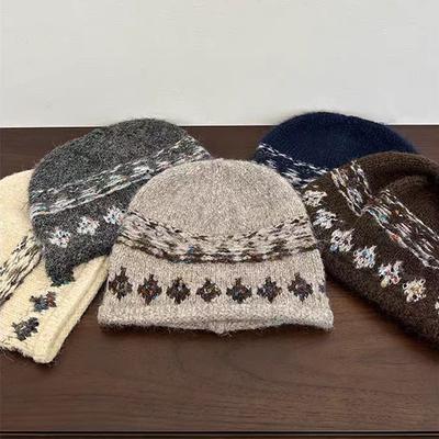 כובעים – כובעים