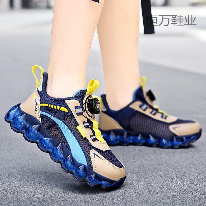 Fujian groß 2025 Jungenschuhe Sommer 2025 neue Kinder-Mesh-Sneaker atmungsaktive Mesh-Schuhe Drehknopf Männer