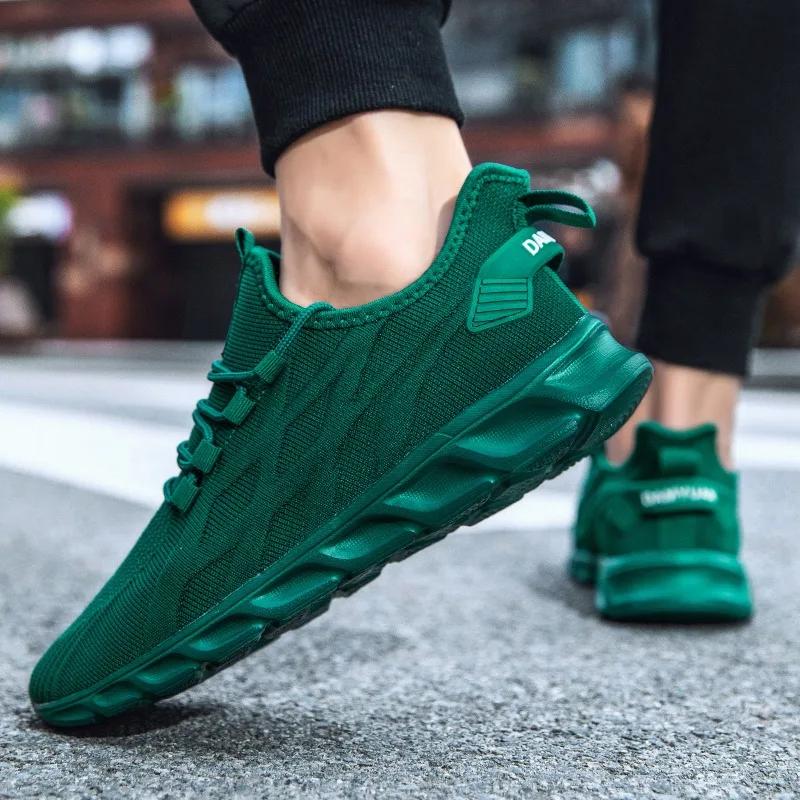 Damyuan Lightweight Men Casual Shoes Breathable Slip on Male Casual Sneakers Anti-slip Men's Flats Sneakers Men Walking Shoes