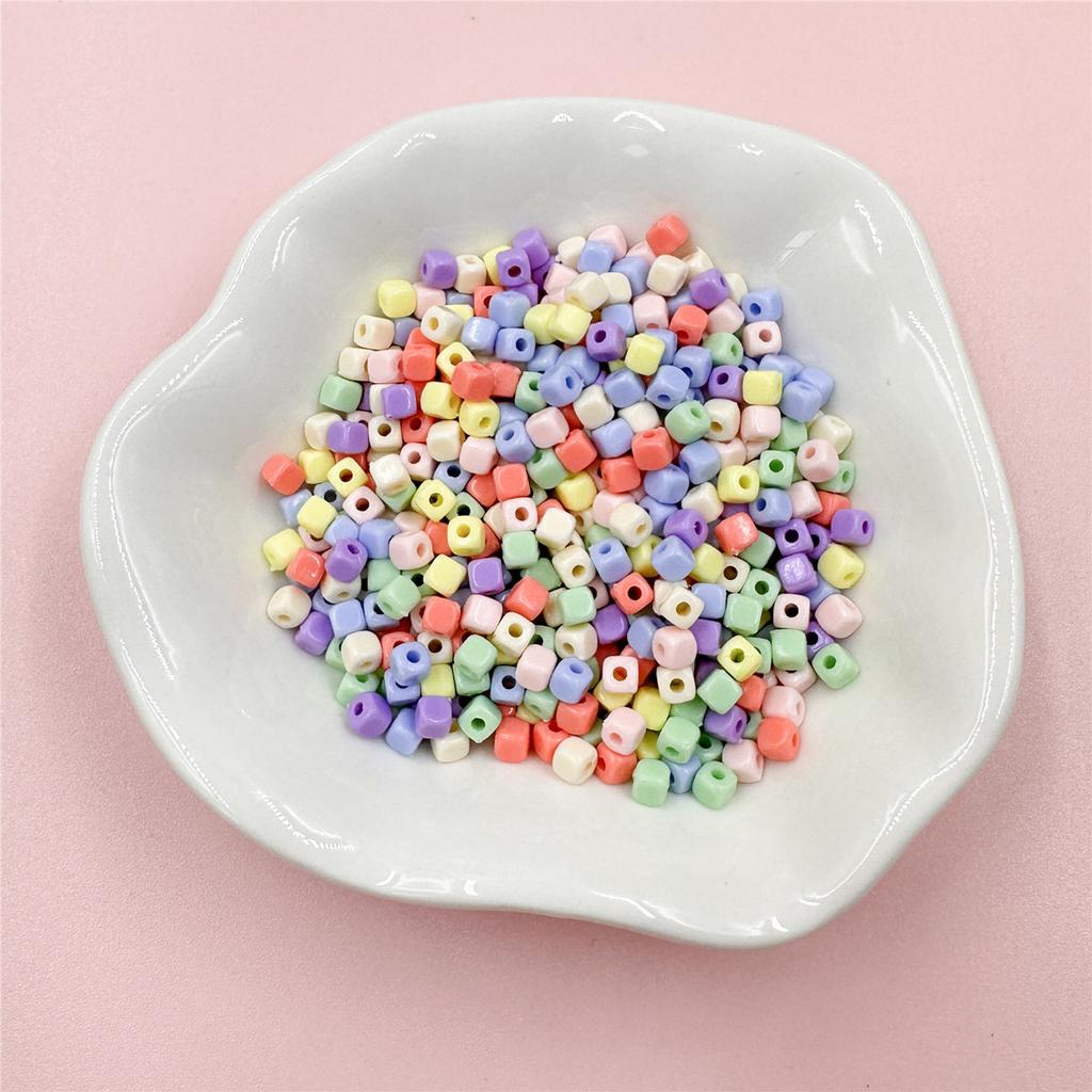 200Pcs 4mm Square Acrylic Loose Beads for Bracelet Necklace Jewelry Making Fashion DIY Handmade Beading Accessories