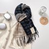 White Retro Double-Sided Plaid Corrugated Scarf Women'S Autumn And Winter Thickened Warm Atmosphere Scarf