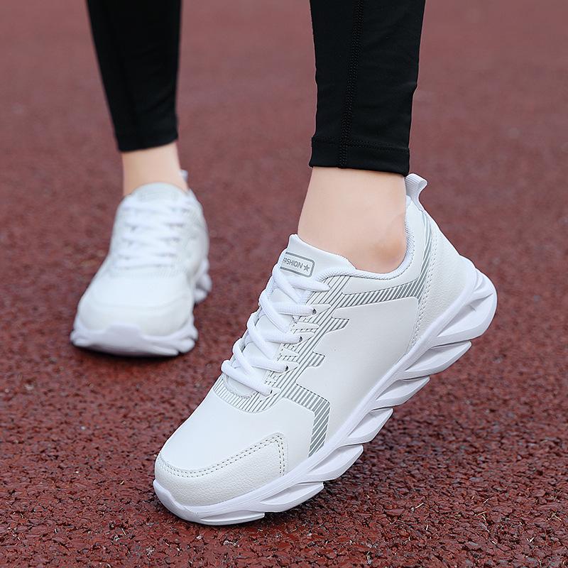 Shoes black waterproof and non-slip women's sports and leisure shoes spring and autumn mother leather women's shoes