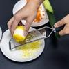 Manuel Peynir Rendesi Parmesan, Narenciye, Limon, Zencefil, Çikolata ve Fındık İçin İdeal Bilenmiş Paslanmaz Çelik Bulaşık Makinesinde Yıkanabilir Sap TPR ve Koruyucu Kapak