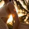 Verstellbares Armband mit naturinspiriertem, aufwendig gearbeitetem 3D-Blütenblattmuster – ein Must-have für jeden Boho-Look.