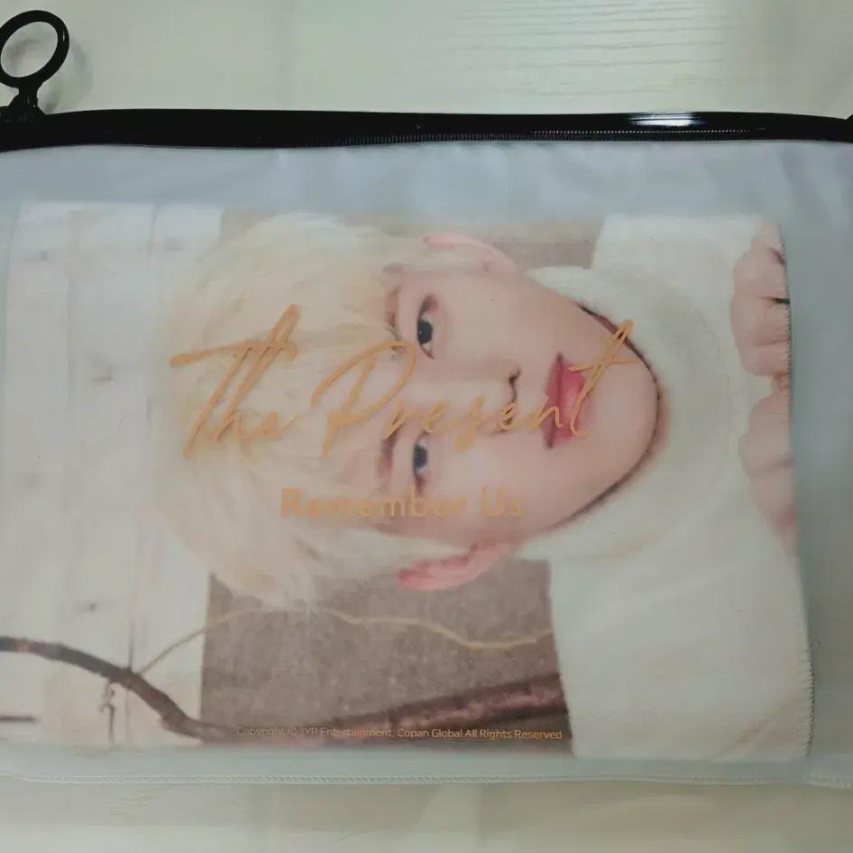 

Day6 Clcon Gift Con 18 Year Slogan
