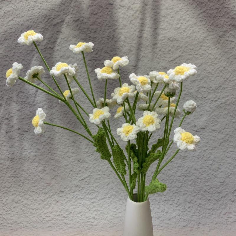 Hand-Knitted Five-Headed Small Daisy Crochet Ornaments - DIY Yarn Floral Craft Display Item Gift