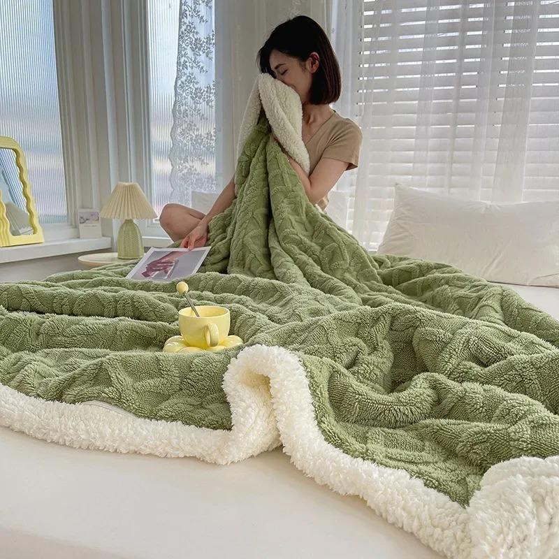 New Cover Blanket Office Shawl Air Conditioning Small Blanket Thickened Coral Velvet Flannel Lamb Wool Blanket Nap Sofa