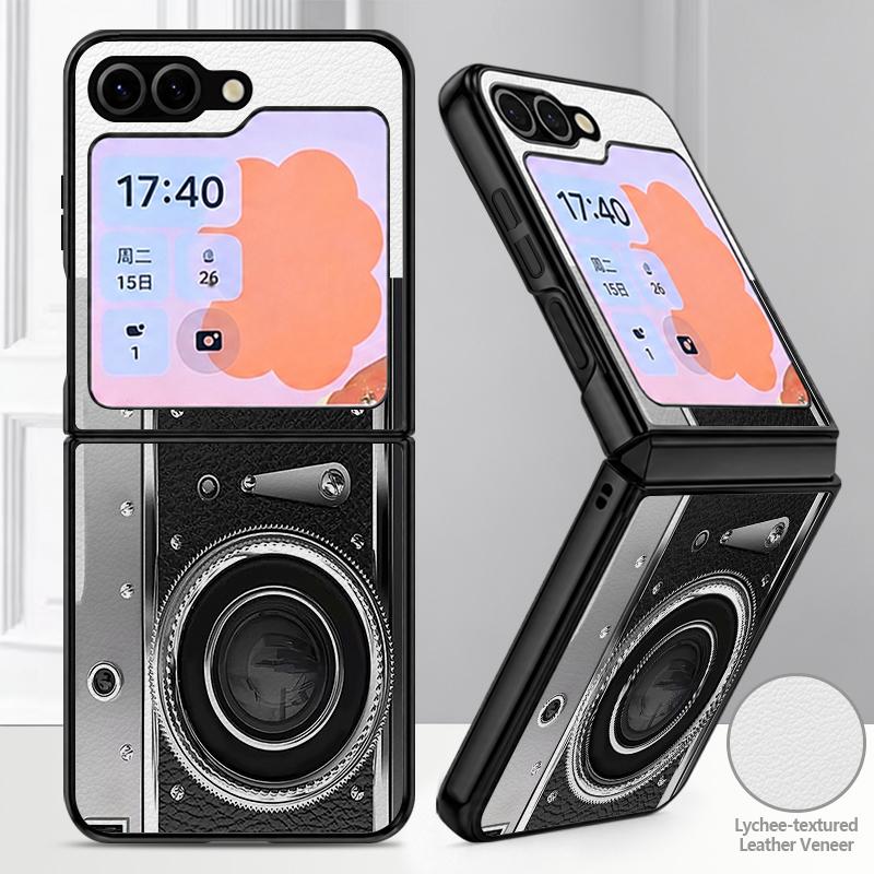 Retro Game Boy Camera Print Case For Samsung Z Flip 8 7 6 5 Luxury Leather Skin Hard Folding Phone Cover For Galaxy Z Flip8 Flip7 Flip6