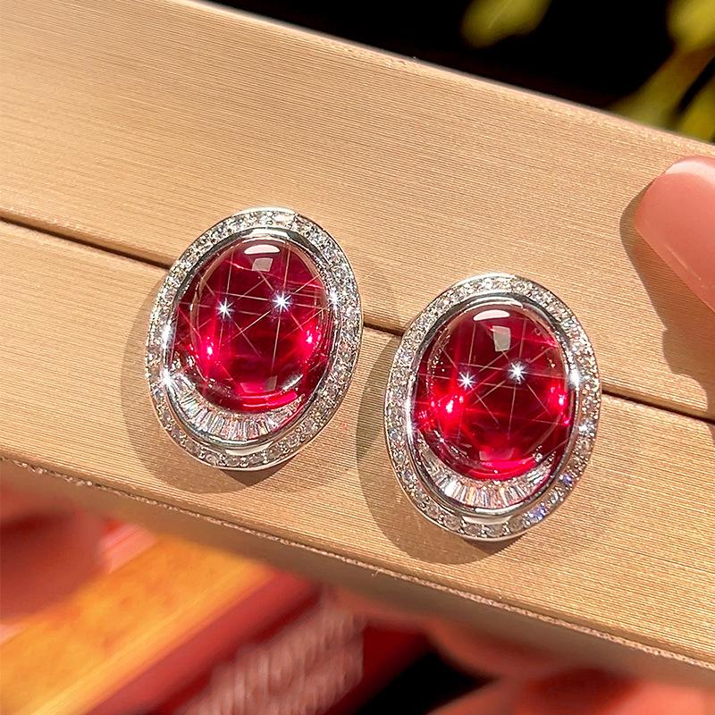 Copper Bottom Gold-Plated Ice Seed Fluorescence Simulation Blue Pointed Crystal Green Chalcedony Stud Earrings 10 * 12