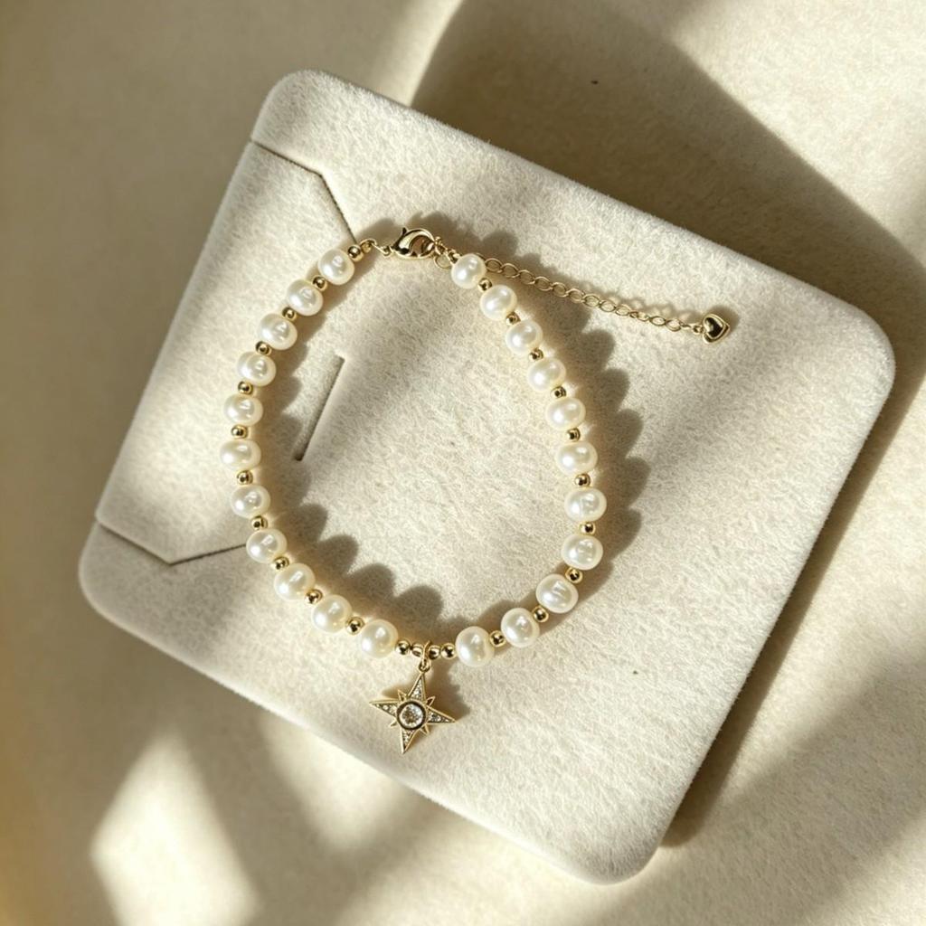 French Pearl Pendant Bracelet: Luxury Star Heart Design, Versatile Hand Jewelry