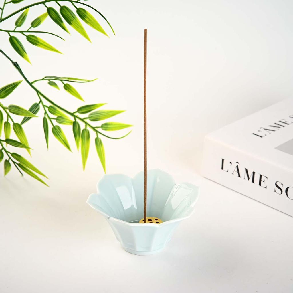 Lotus Ceramic Incense Holder - Creative Sandalwood Burner & Indoor Ornament.