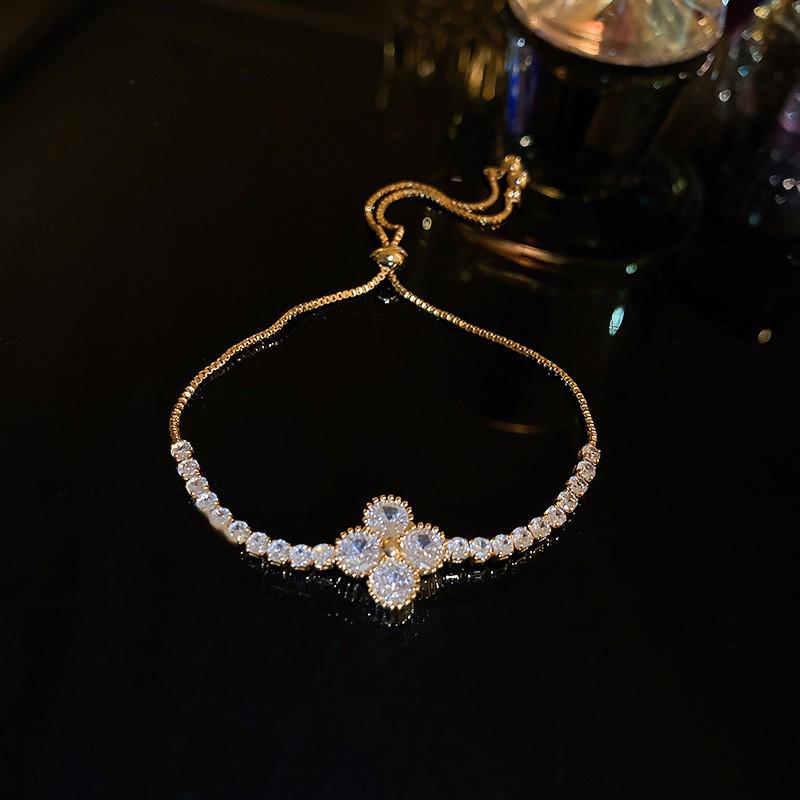 Pulsera coreana ajustable de flor de rombo de circón - Joyería elegante y versátil para mujer