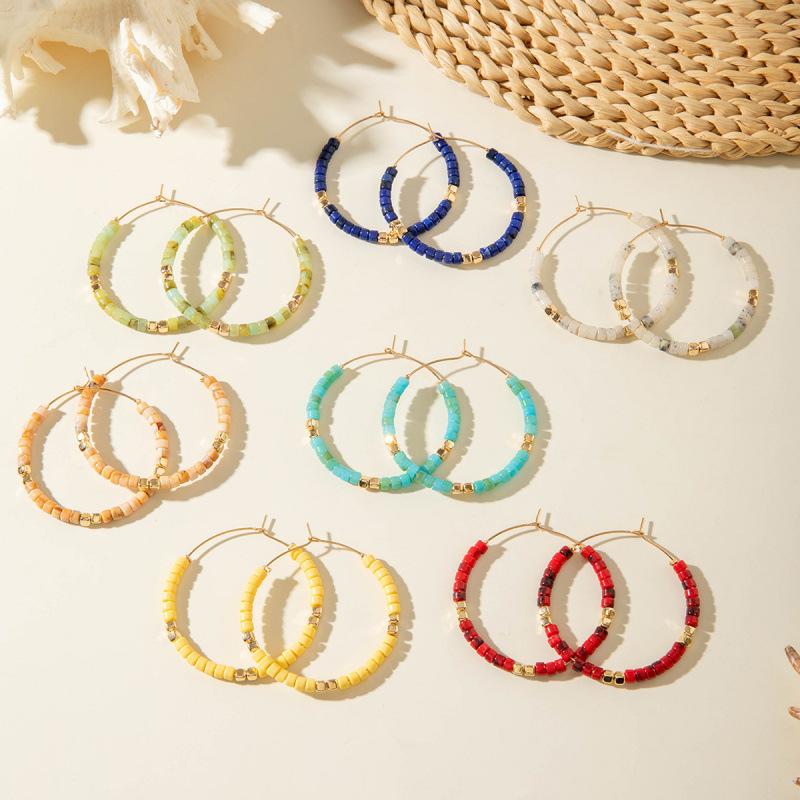 New light luxury French earrings, retro versatile earrings, resin colored gold bead jewelry