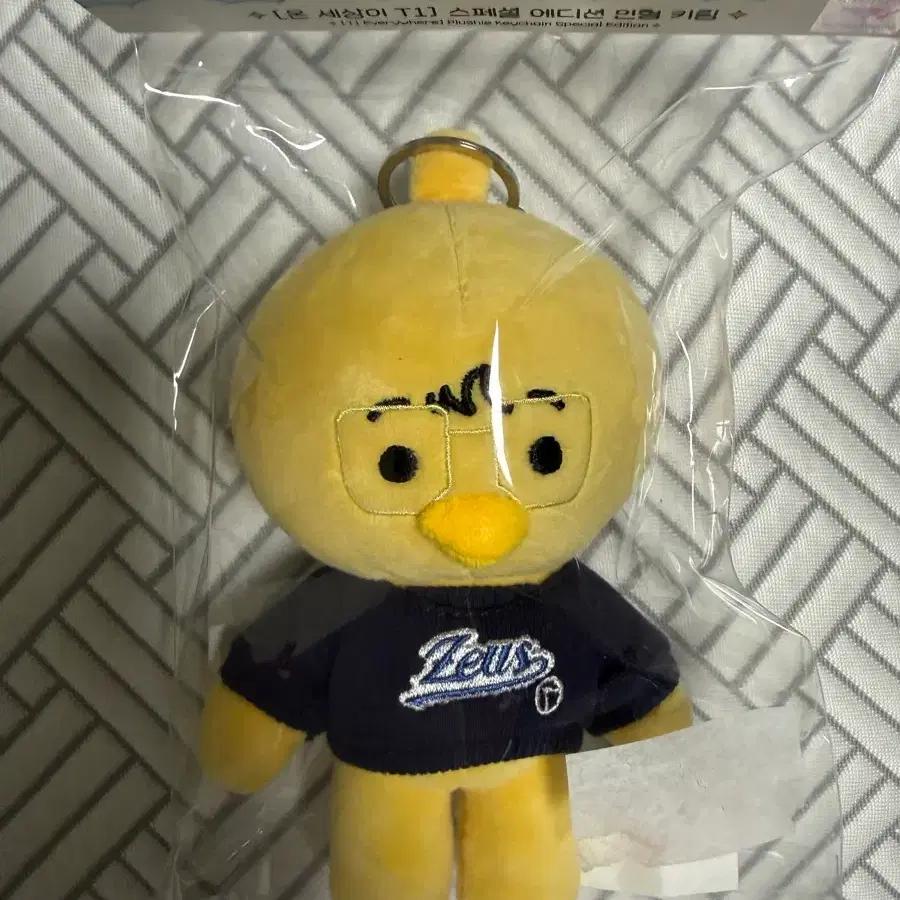 (sealed)(New Product) T-One Onseti Zeus Doll keyring