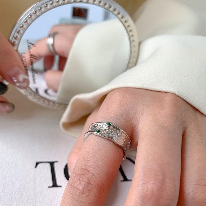 

Необычное уникальное широкое кольцо лавового зеленого цвета для женщин, регулируемый дизайн, аксессуар, мода