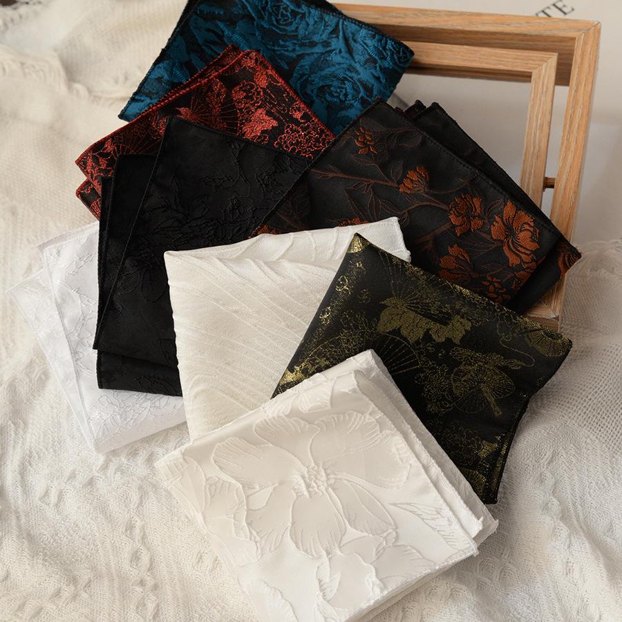 Mouchoir de poche pour costume trois-dimensions au design rétro de luxe