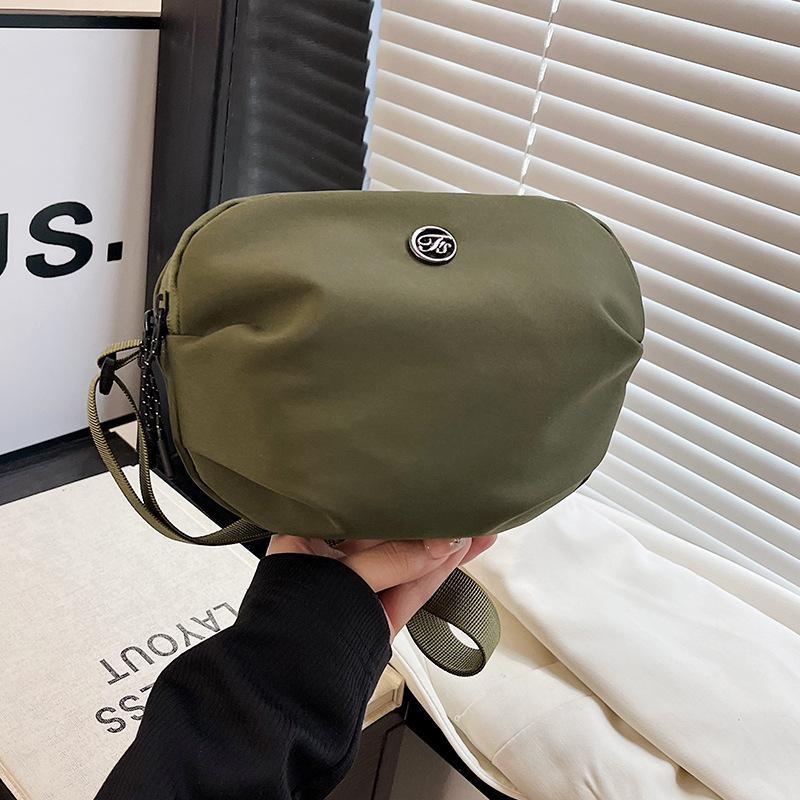 

Shoulder messenger bag New women s shoulder bag Trend shopping 2025 Foreign style small square bag Fashion casual cloth bag зелёный