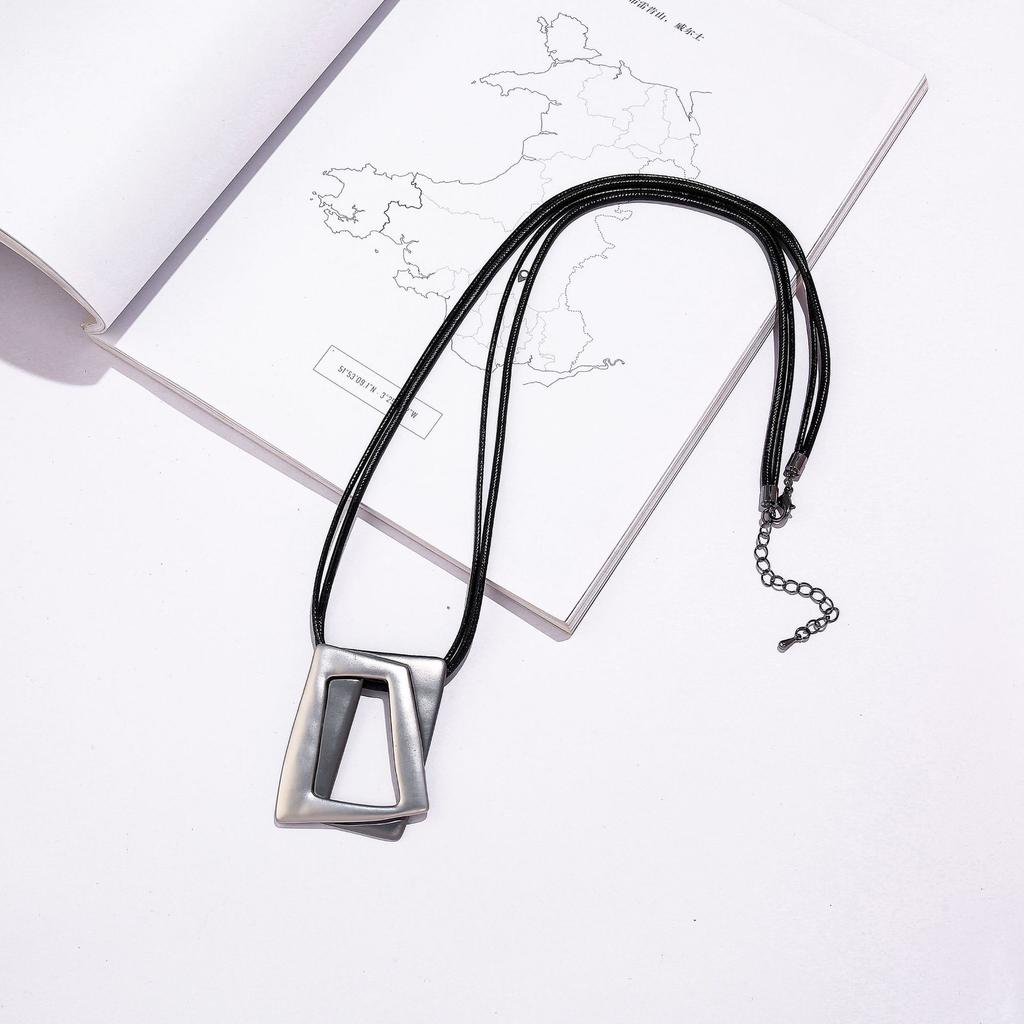 Accessories Necklace Fashion Fashion Geometric Two-Color Long Women'S Metal Sweater Chain