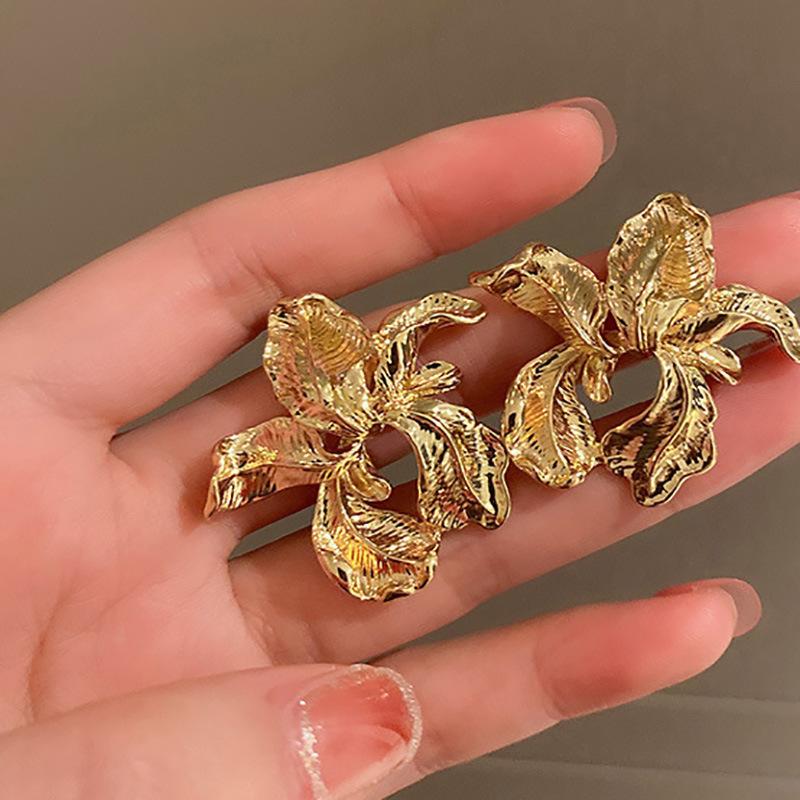 Cercei mari, cu flori, metal, de epocă, de culoare aurie, pentru femei, 2022, la modă nouă, cercei florali, bijuterii, cadou