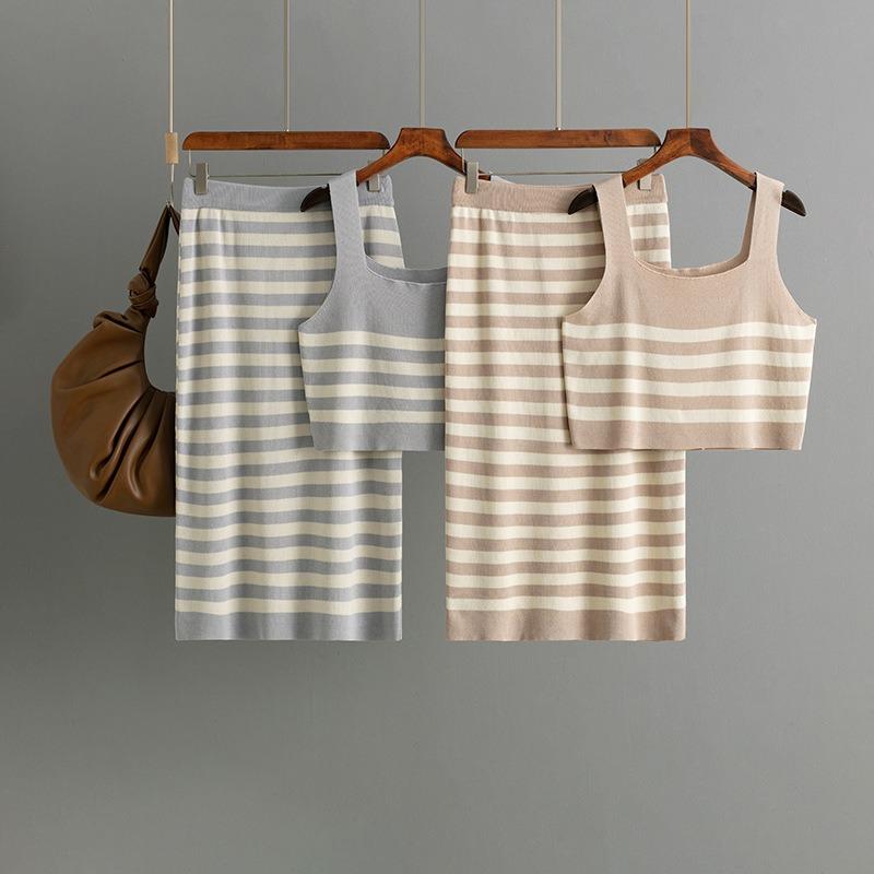 Contrasting stripes knitted suspenders women's summer outer wear bottom vest design sense niche short inner slim top