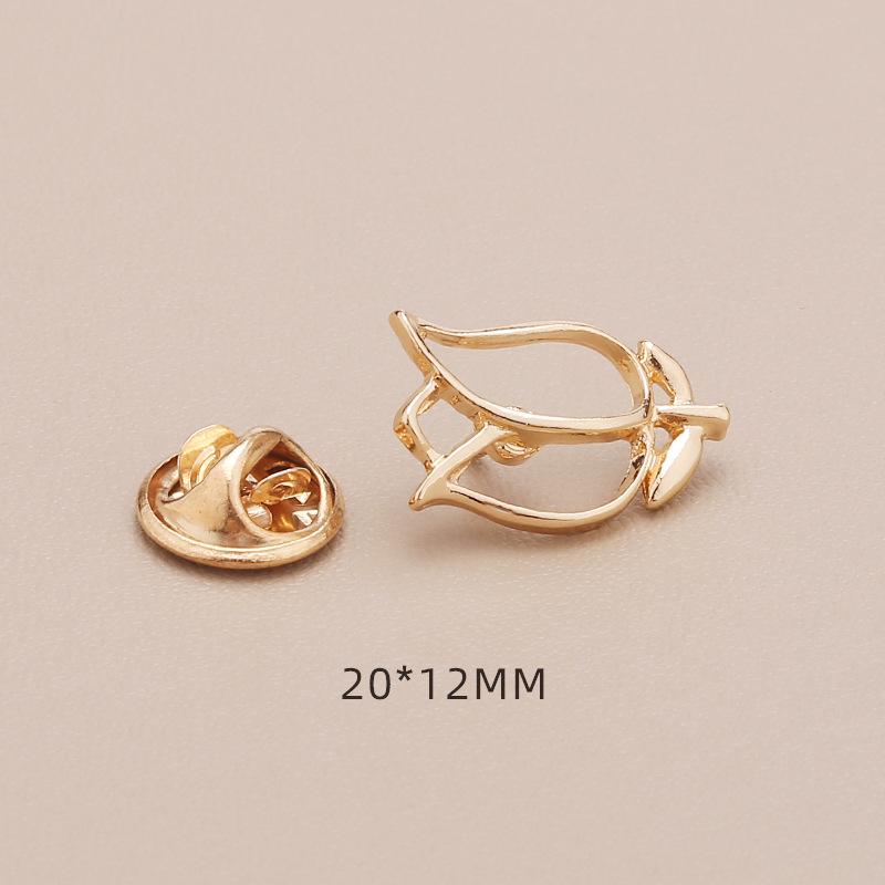 High-End No-Sew Clover Bow Brooch for Shirt Collars