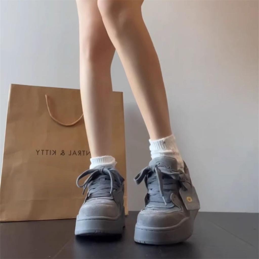 Retro Gray Board Shoes Women's Autumn New Thick-soled Versatile Casual Sports Bread Shoes Women