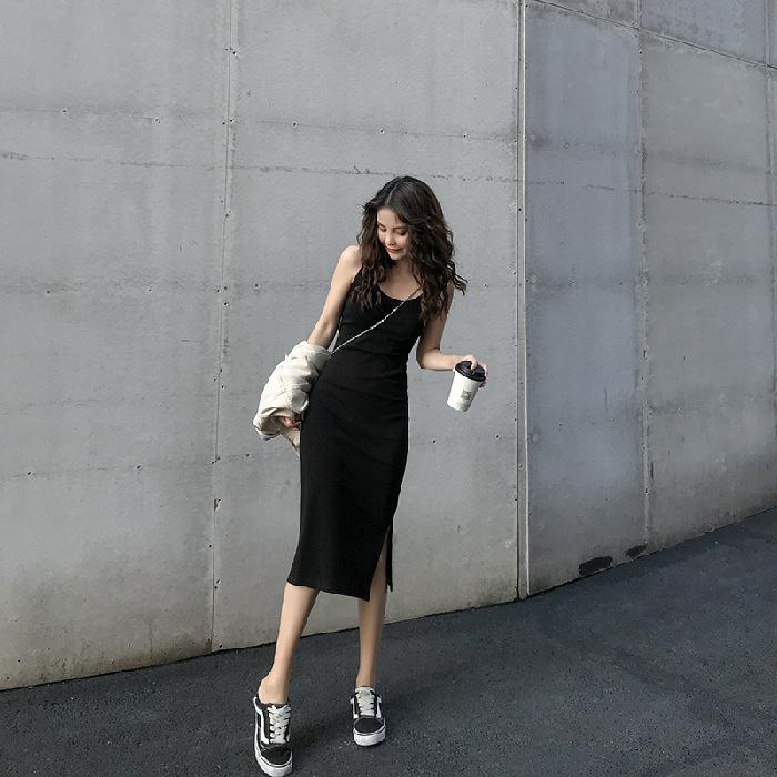 Medium and Long Suspender Dress, New Women's Split Ends In Summer, Thin Temperament, and Bottom Skirt Inside.
