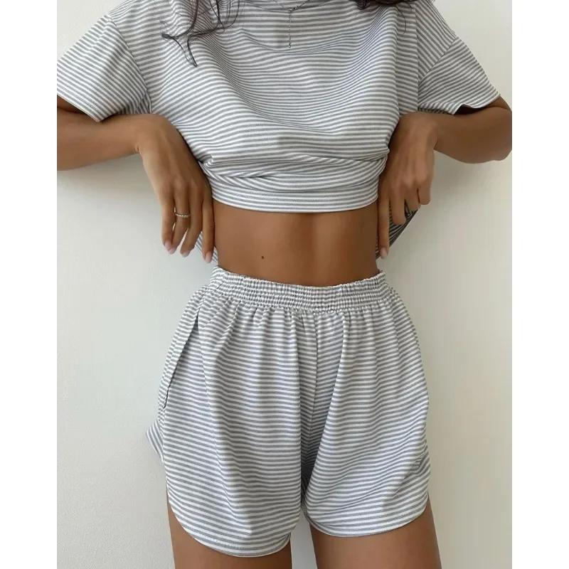 Pigiama a righe da donna Set T-shirt a maniche corte e pantaloncini Indumenti da notte Set da 2 pezzi per donna Casa Casual Ampio Girocollo Pigiama