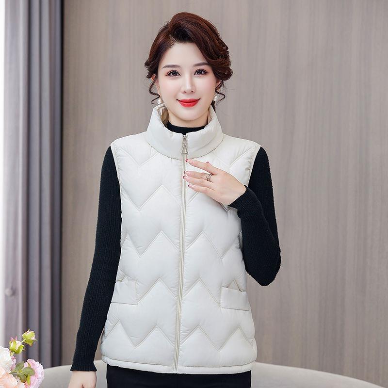 Light Purple Quilted Vest for Women - Chic, Warm, Sleeveless Polyester Top with Zipper Closure for Spring/Fall