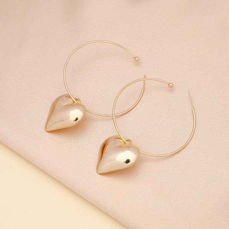 Fashion Glossy Big Heart Pendant Earrings For Women Exaggerated Metal Geometric Huggie Hoop Earrings Jewelry Accessories Gifts