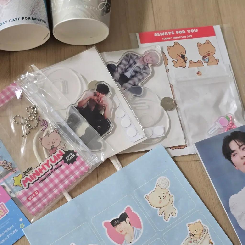 Hwang Minhyun event cafe goods bundle, 2025, 2026 birthday, discharge commemorative items, etc.