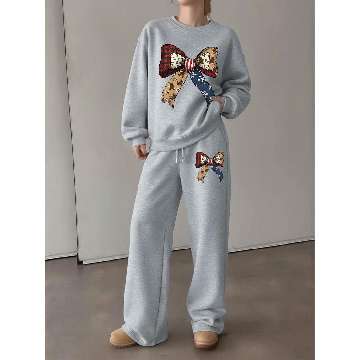 Women's Christmas Print Crewneck Sweatshirt & Wide-Leg Pants 2-Piece Set Crewneck Sweatshirt & Wide-Leg Pants 2-Piece Outfit.