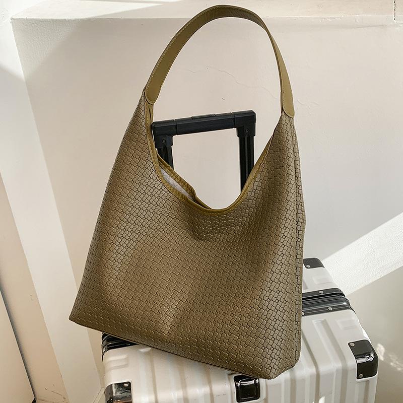 Big Bag for Women Retro New Versatile One-shoulder Underarm Bag Large Capacity, High-end Sense Commuter Tote Bag