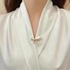 1PC Baroque Irregular Imitation Pearl Bow Brooch Female Design Sense Niche Pin High-end Brooch Anti-light