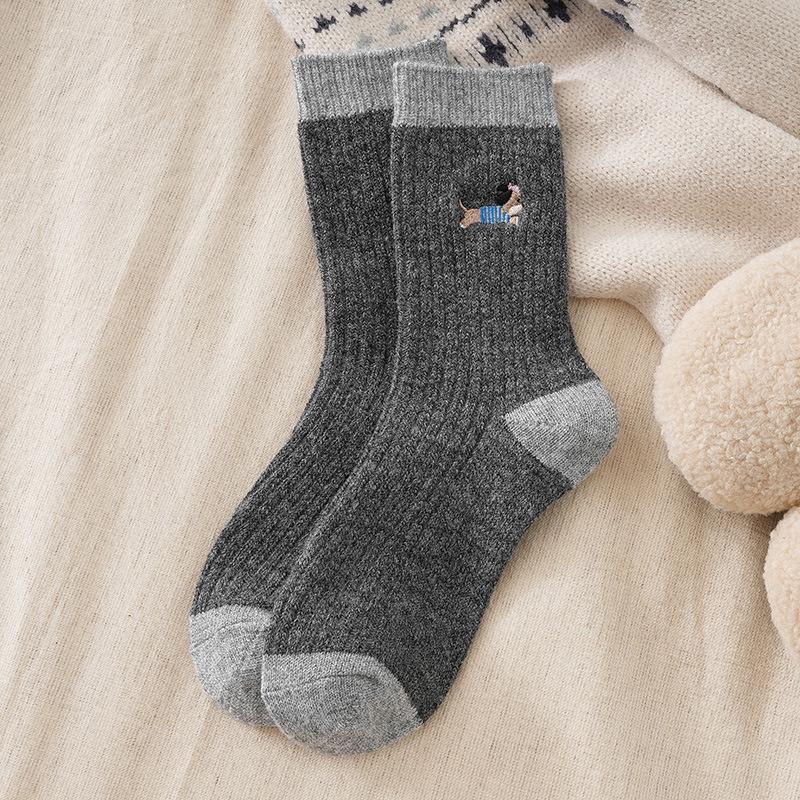 Autumn/Winter Korean Style Cartoon Embroidered Mid-Calf Plush Socks - Melaude Series