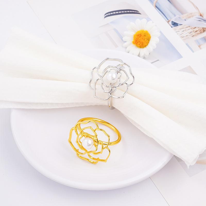 4PCS Valentine Day Special Pearl Rose Napkin Rings for Romantic Dinner Wedding Decoration Table Beautiful Flower Napkin Holders