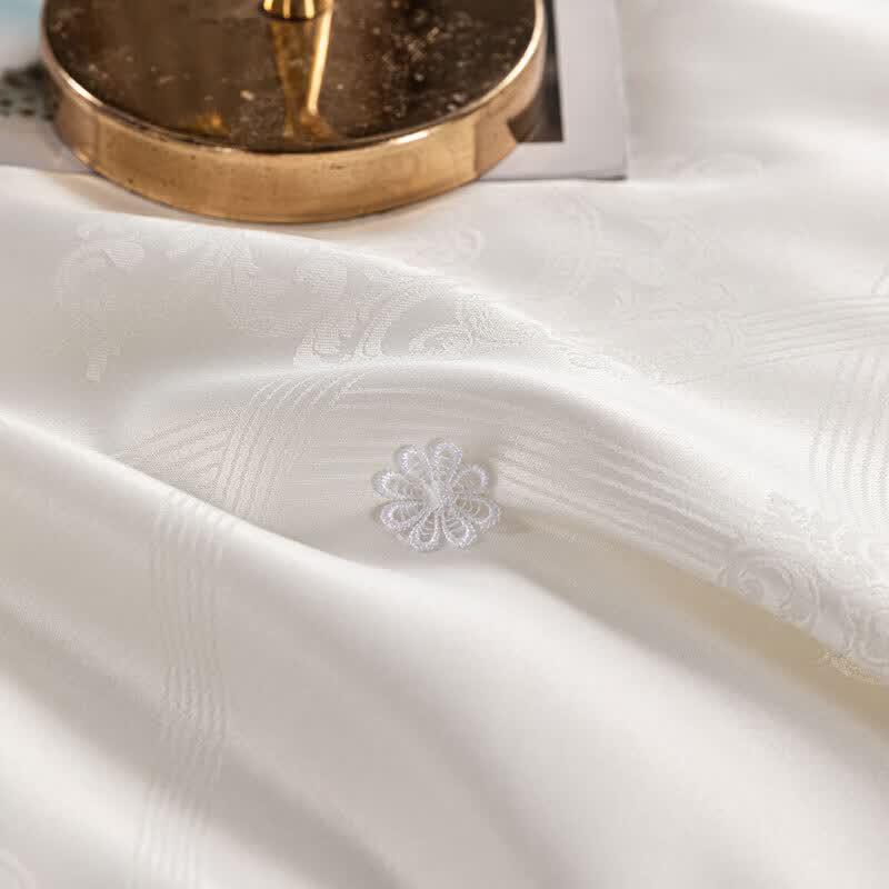Elegant Jacquard Tussah Silk Quilt