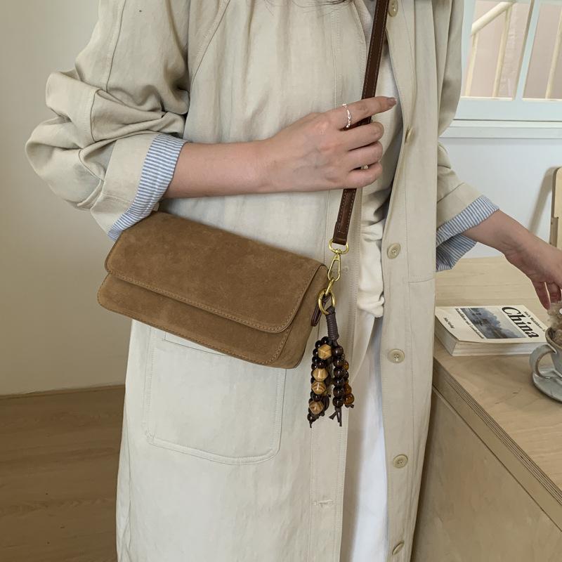 2025 New Trendy Niche Design High-end Single Shoulder Armpit Bag Women's Autumn and Winter Versatile Portable Baguette Bag Crossbody