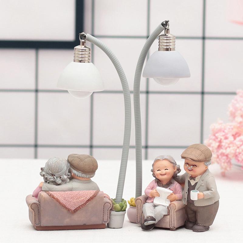 Grandparents Figurines Elderly Couple Figurines Craft Night Light Miniature Sweet Ornament Love Statue Bedside Decor Accessories