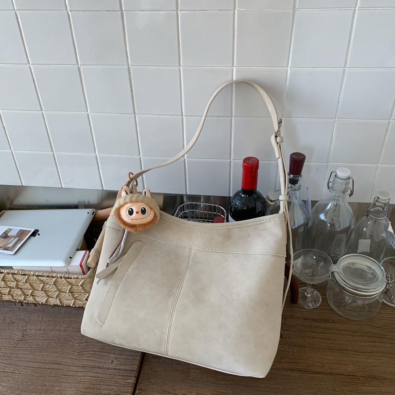 Retro commuter messenger bag 2025 autumn new fashion versatile casual large capacity shoulder bag foreign tote bag