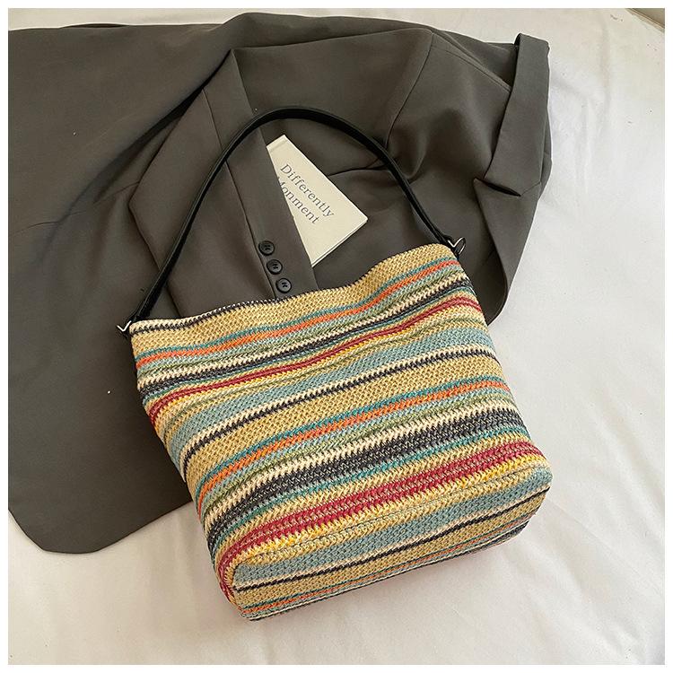 

2025 straw tote bag women s summer new messenger bag bohemian vacation style versatile beach bucket bag