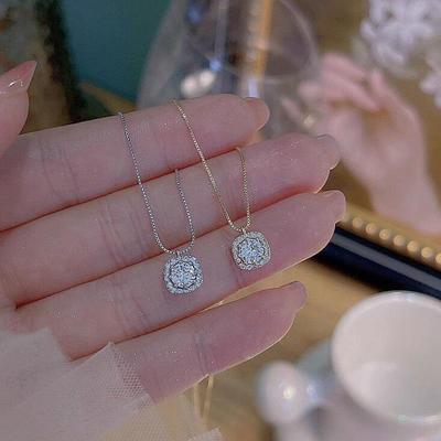 Elegante Collar Cuadrado de Diamante en Plata de Ley S925 para Mujer – Diseño de Cadena de Clavícula Lujoso