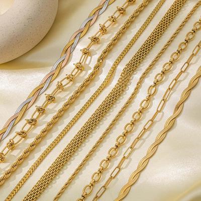 Europäisch-Amerikanische Mode Dreilagige Flache Schlangenkette Layering Halskette für Damen - Metall Kreuz Schlüsselbeinkette