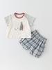 Sommer Jungen Cartoon Print Zweiteiliges Set: Kurzarm-T-Shirt & Karierte Shorts