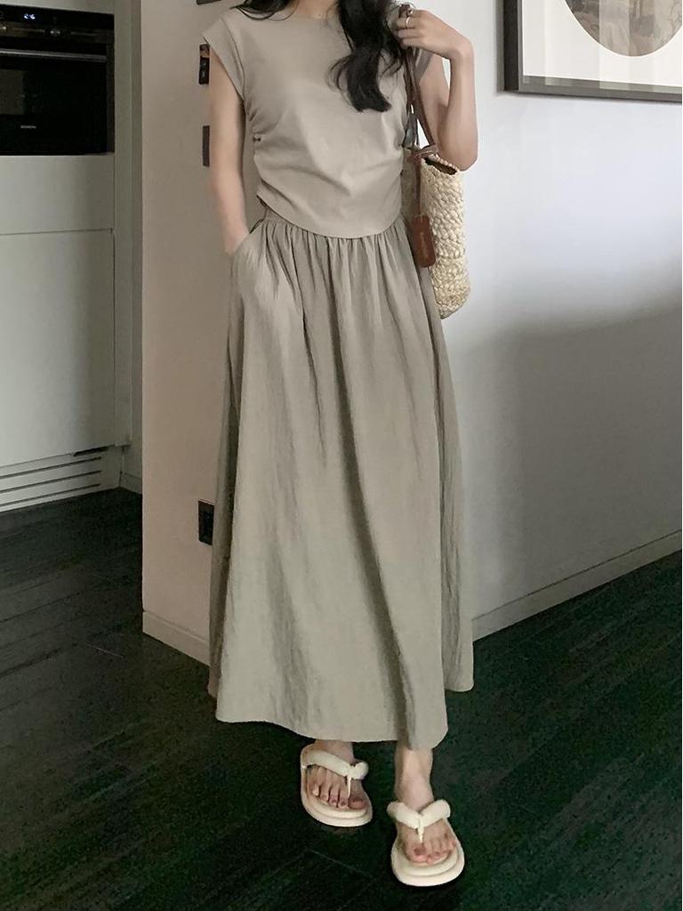 Pleated Yamamoto Women's High Waist Slimming A-Line Midi Umbrella Skirt - Spring/Summer Korean Style, Plus Size Available.