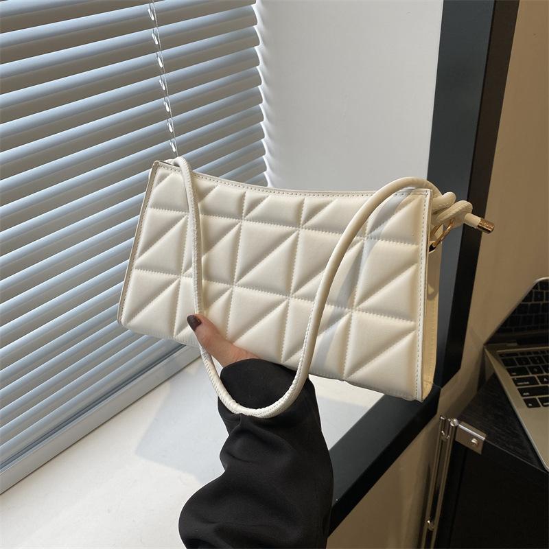 

Сумка с ромбовидной текстурой в стиле ретро, женская, лето 2024, новая модная, маленькая квадратная сумка с цепочкой, переносная сумка через плечо подмышкой белый